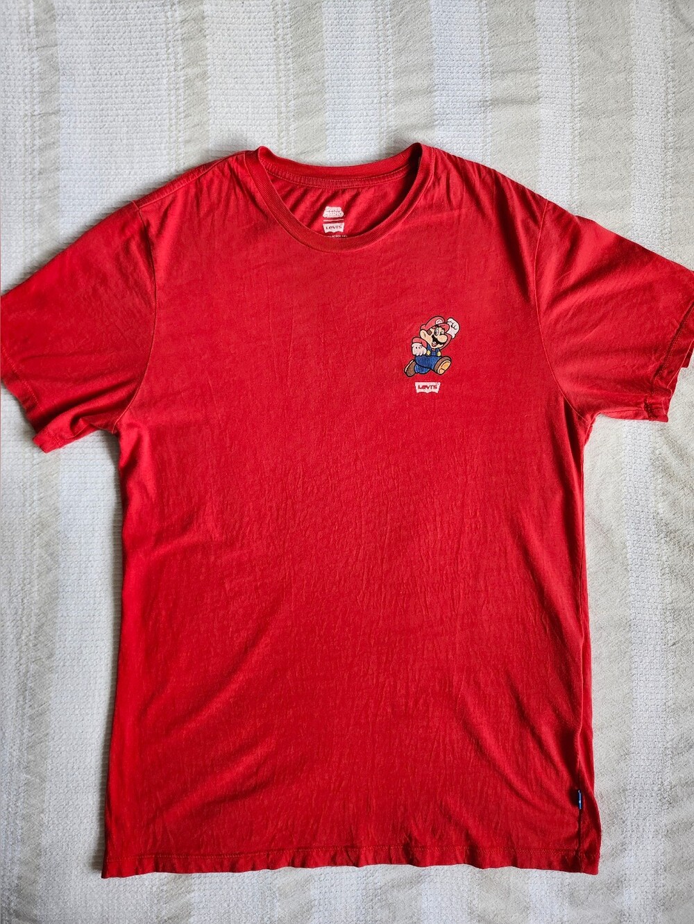 Levi's Super Mario Here We Go Graphic Tee Shirt Red Men's Size Medium